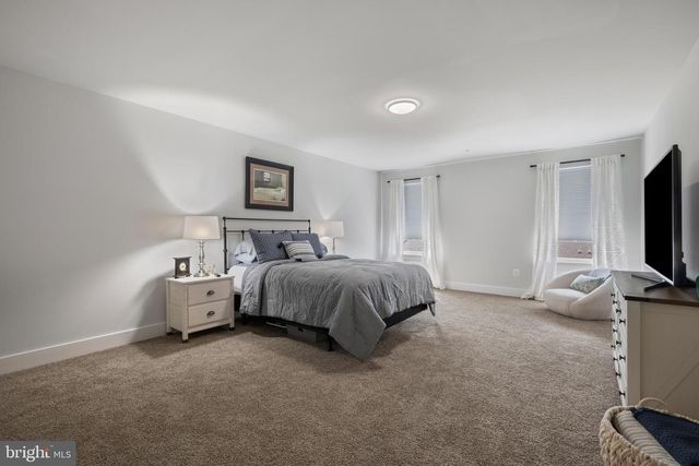 2843 TOWN VIEW CIR, New Windsor, MD 21776