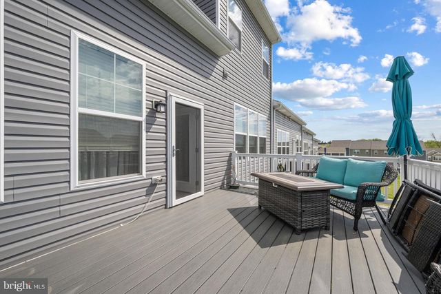 2843 TOWN VIEW CIR, New Windsor, MD 21776