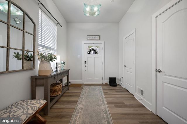 2843 TOWN VIEW CIR, New Windsor, MD 21776