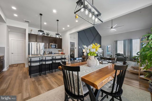 2843 TOWN VIEW CIR, New Windsor, MD 21776