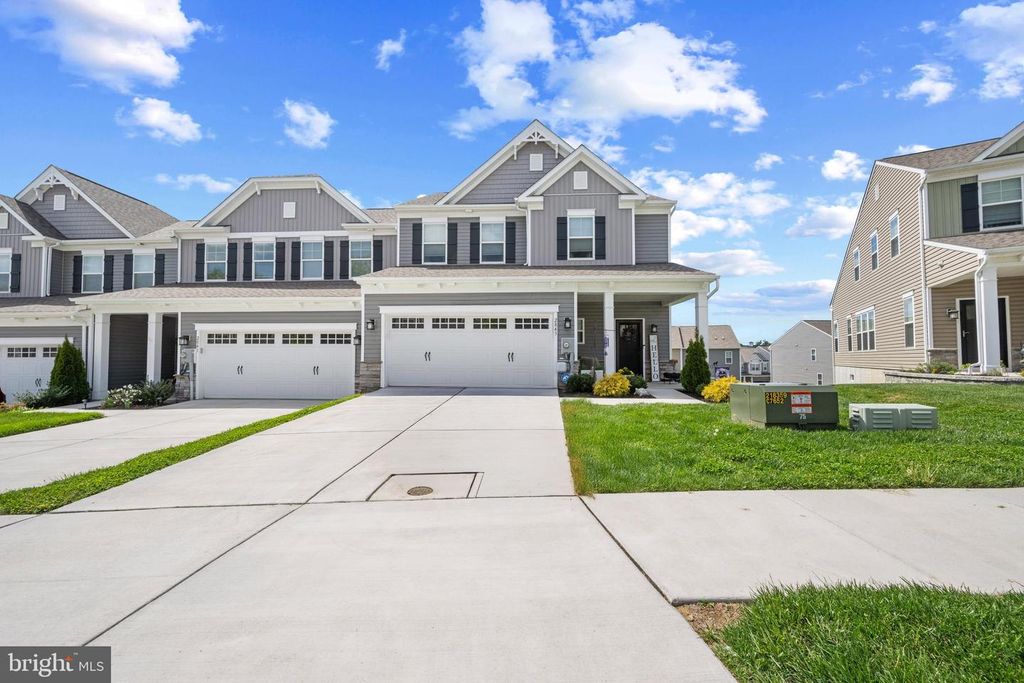 2843 TOWN VIEW CIR, New Windsor, MD 21776