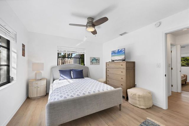 445 REID STREET, Sarasota, FL 34242