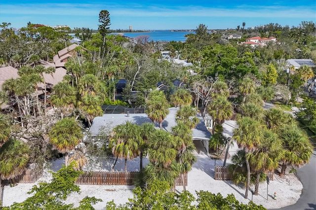 445 REID STREET, Sarasota, FL 34242
