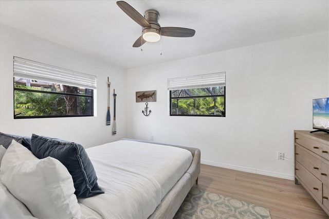 445 REID STREET, Sarasota, FL 34242
