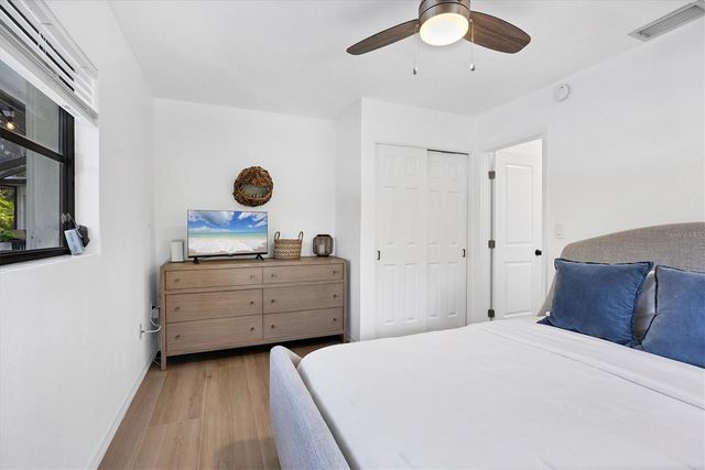 445 REID STREET, Sarasota, FL 34242