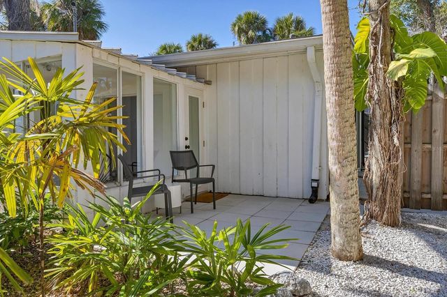 445 REID STREET, Sarasota, FL 34242
