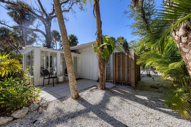 445 REID STREET, Sarasota, FL 34242