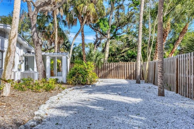 445 REID STREET, Sarasota, FL 34242