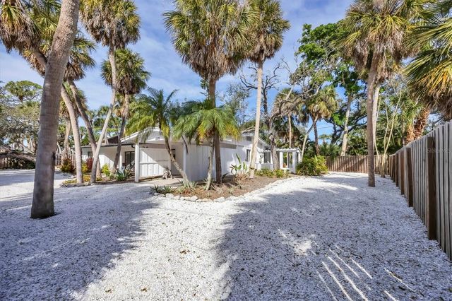 445 REID STREET, Sarasota, FL 34242