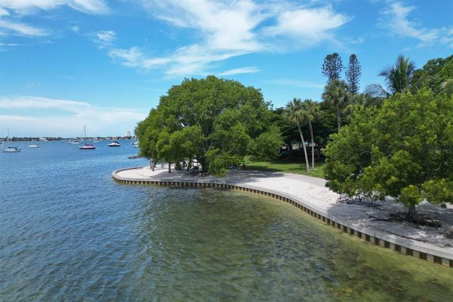 445 REID STREET, Sarasota, FL 34242