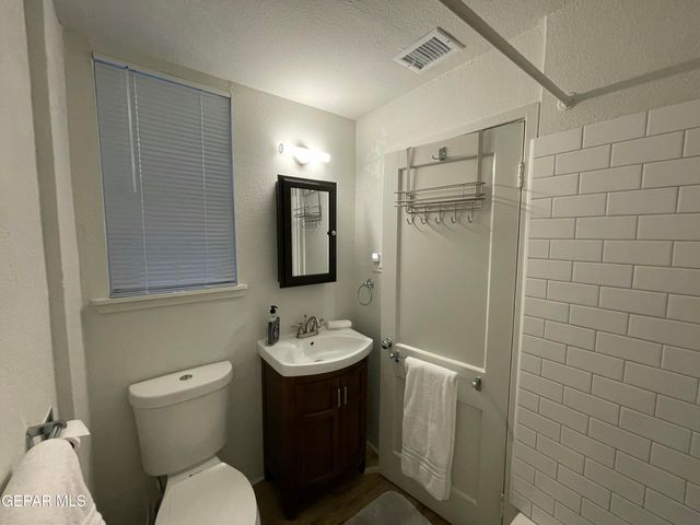 1415 N Ochoa Street A, El Paso, TX 79902