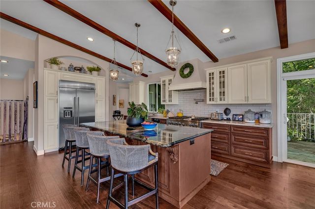 6190 Country Club, Merced, CA 95340