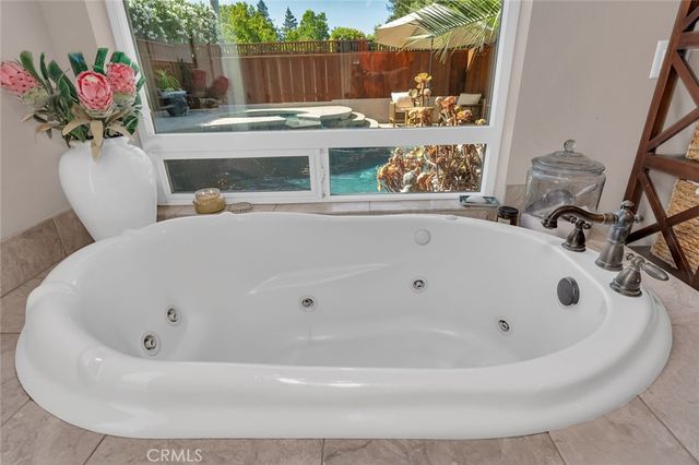 6190 Country Club, Merced, CA 95340