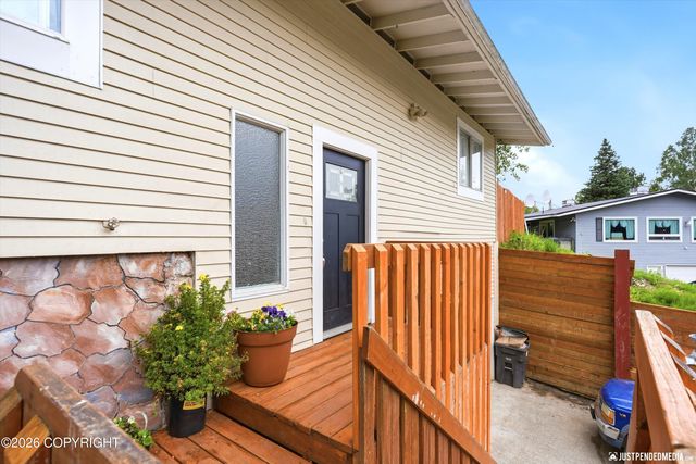 5916 Winding Way, Anchorage, AK 99504