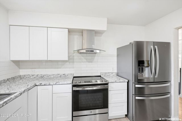 5916 Winding Way, Anchorage, AK 99504