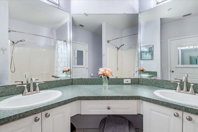 2757 VIA CIPRIANI 1131B, Clearwater, FL 33764