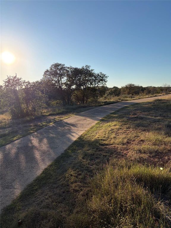 1212 County Road 407, Spicewood, TX 78669