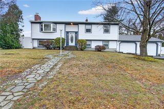 59 Bratt Lane, West Warwick, RI 02893