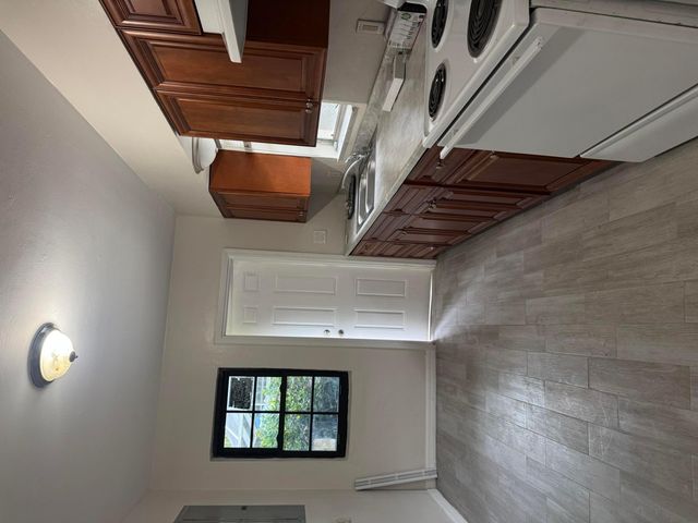 510 Hibiscus Avenue, Pompano Beach, FL 33062