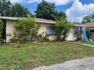 510 Hibiscus Avenue, Pompano Beach, FL 33062