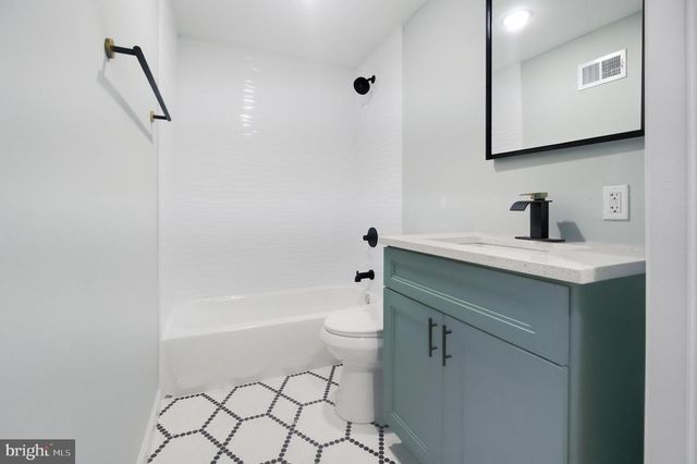 2215 EARP ST, Philadelphia, PA 19146