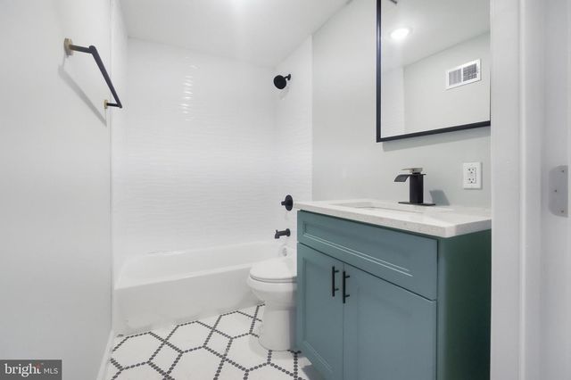 2215 EARP ST, Philadelphia, PA 19146