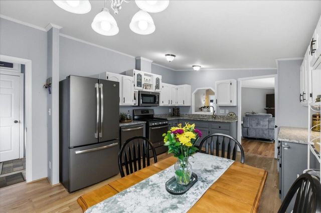 100 Stacey Drive, Hopkinton, NH 03229