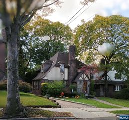 624 Ramapo Road, Teaneck, NJ 07666