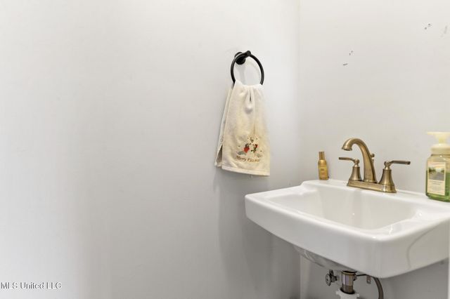 206 Main Street, Bay Saint Louis, MS 39520