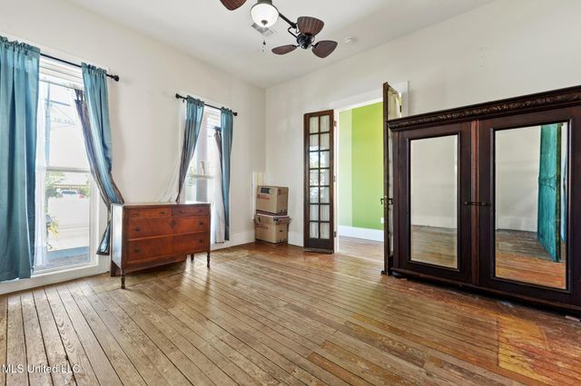 206 Main Street, Bay Saint Louis, MS 39520