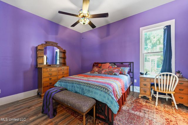 206 Main Street, Bay Saint Louis, MS 39520