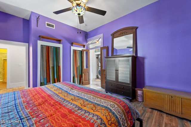 206 Main Street, Bay Saint Louis, MS 39520