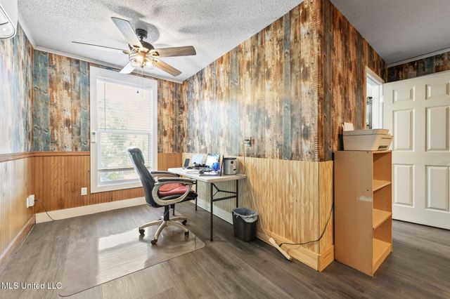 206 Main Street, Bay Saint Louis, MS 39520