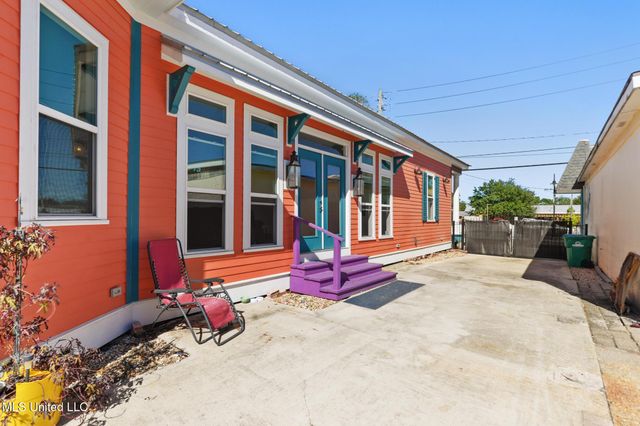 206 Main Street, Bay Saint Louis, MS 39520