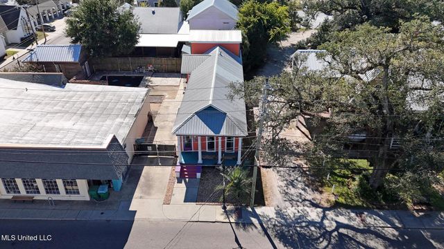 206 Main Street, Bay Saint Louis, MS 39520