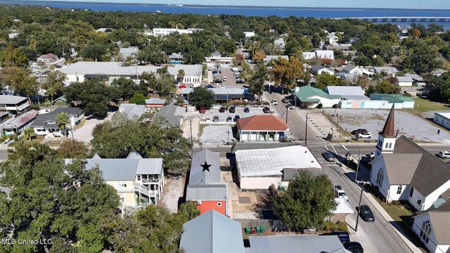 206 Main Street, Bay Saint Louis, MS 39520