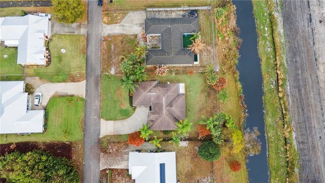 472 Arbor Street, Sebastian, FL 32958