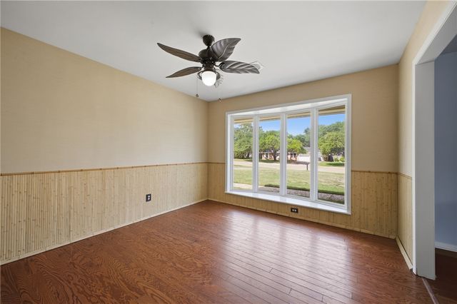 2104 Carter Creek Parkway, Bryan, TX 77802