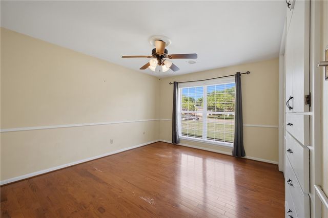 2104 Carter Creek Parkway, Bryan, TX 77802