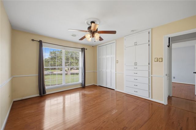 2104 Carter Creek Parkway, Bryan, TX 77802