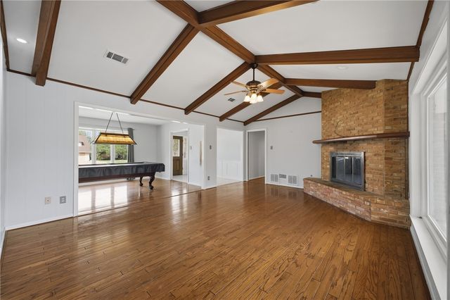 2104 Carter Creek Parkway, Bryan, TX 77802