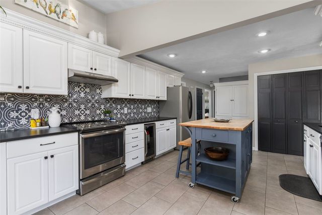 50 Fairview Avenue, West Warwick, RI 02893