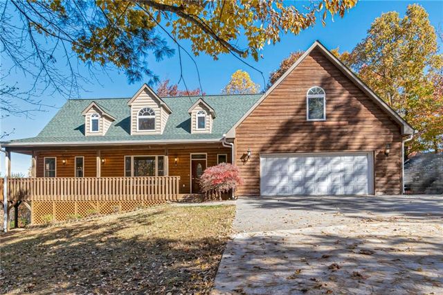 326 RoseBrier Road, Boomer, NC 28606