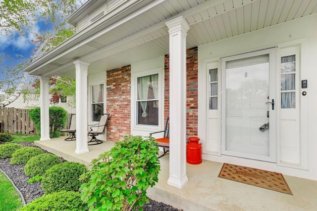 879 Saybrook Lane, Buffalo Grove, IL 60089