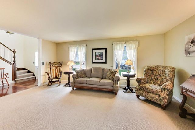 879 Saybrook Lane, Buffalo Grove, IL 60089