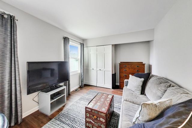 879 Saybrook Lane, Buffalo Grove, IL 60089