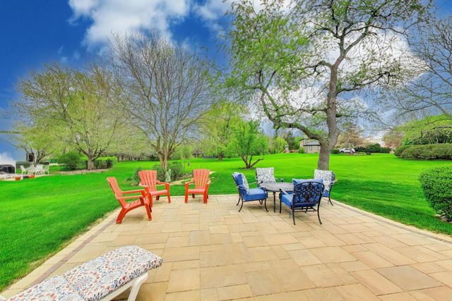 879 Saybrook Lane, Buffalo Grove, IL 60089