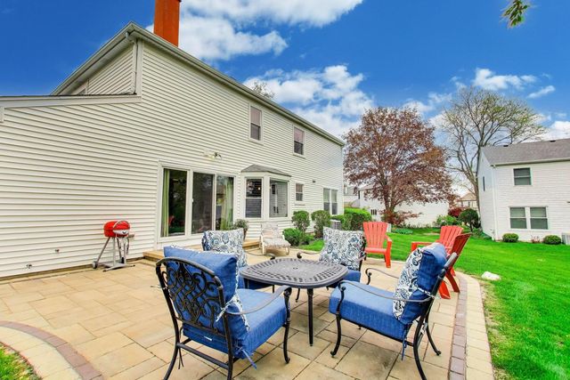 879 Saybrook Lane, Buffalo Grove, IL 60089