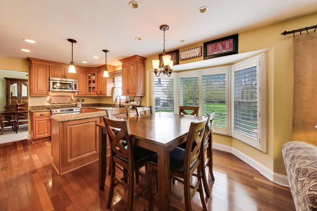879 Saybrook Lane, Buffalo Grove, IL 60089