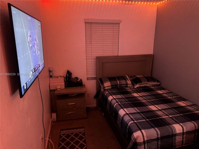 4039 NW 11th Street, Lauderhill, FL 33313